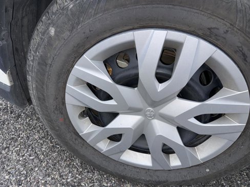 Used 2022 Toyota Corolla Cross L image 22
