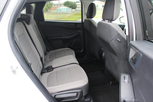 Used 2022 Ford Escape SE image 40