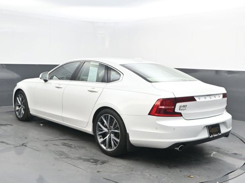 Used 2017 Volvo S90 T5 Momentum w/ Vision Package image 5