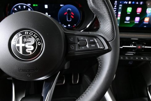 New 2025 Alfa Romeo Tonale w/ Premium Package image 10