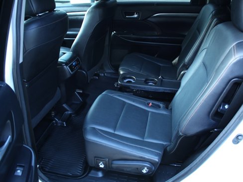 Used 2017 Toyota Highlander Limited image 14