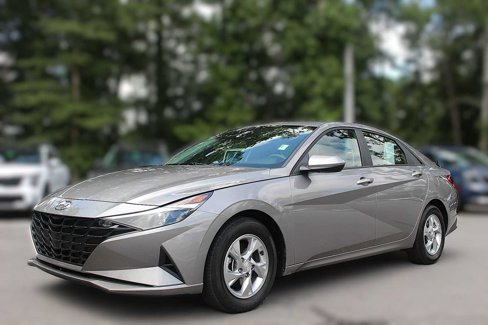 Used 2023 Hyundai Elantra SE image 3