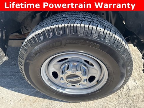 Used 2023 Ford F250 XL w/ XL Chrome Package image 11