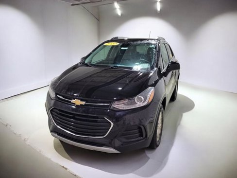 Used 2020 Chevrolet Trax LT w/ Driver Confidence Package image 14