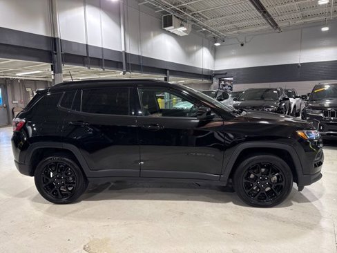 Used 2022 Jeep Compass Altitude image 16