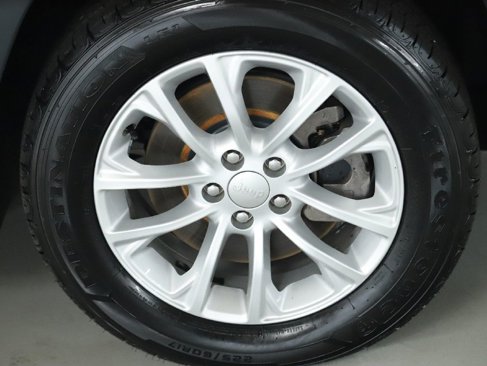 Used 2021 Jeep Cherokee Latitude image 10