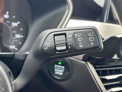 Used 2020 Ford Escape SE image 28
