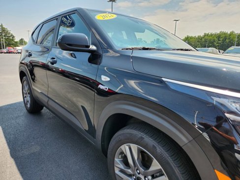 Used 2022 Kia Seltos LX image 37