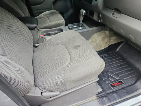 Used 2016 Nissan Frontier SV image 16