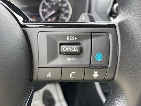 Used 2022 Nissan Rogue SV image 19