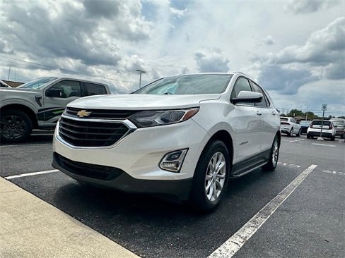 Used 2018 Chevrolet Equinox LT w/ Sun & Infotainment Package image 3