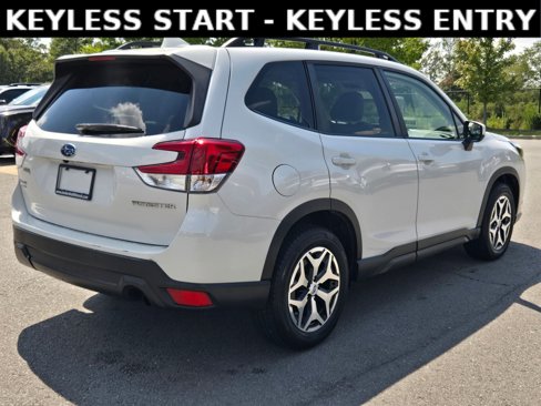 Used 2023 Subaru Forester Premium image 7