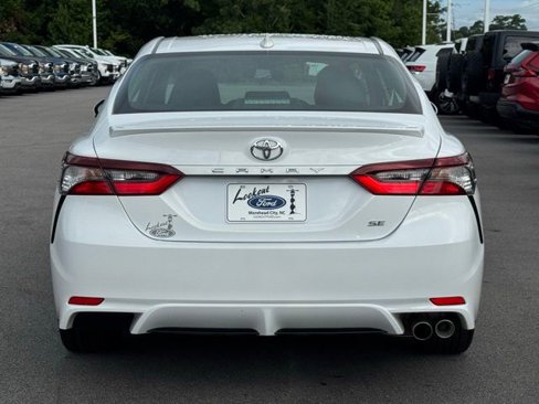 Used 2023 Toyota Camry SE image 4