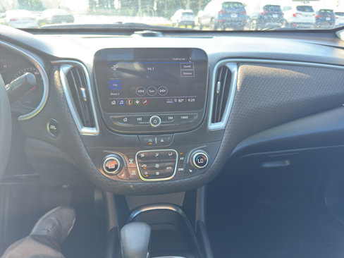 Used 2023 Chevrolet Malibu LT image 12