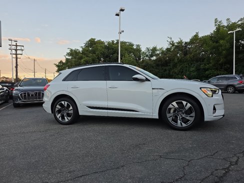 Used 2021 Audi e-tron Premium w/ Convenience Plus Package image 17