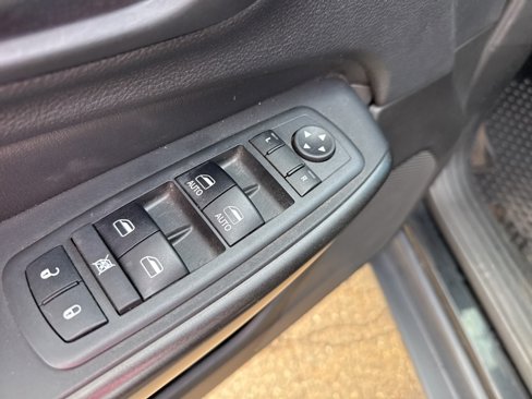 Used 2019 Jeep Cherokee Trailhawk w/ Comfort/Convenience Group image 14