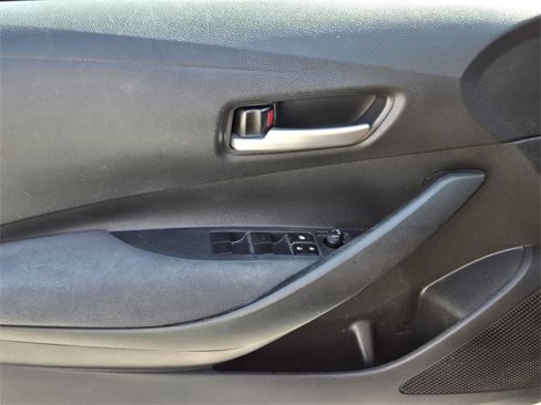 Used 2021 Toyota Corolla LE image 21