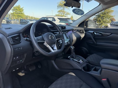Used 2020 Nissan Rogue Sport SV image 10