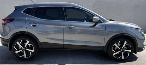 Used 2022 Nissan Rogue Sport SL image 3