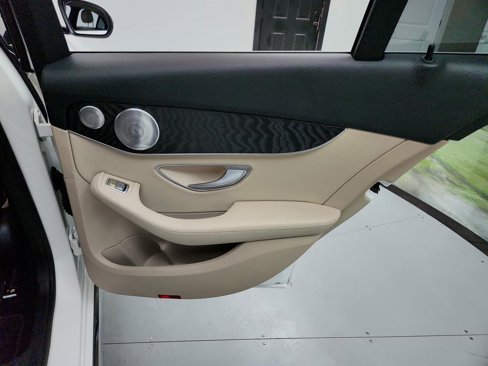 Used 2017 Mercedes-Benz C 300 Sedan image 28