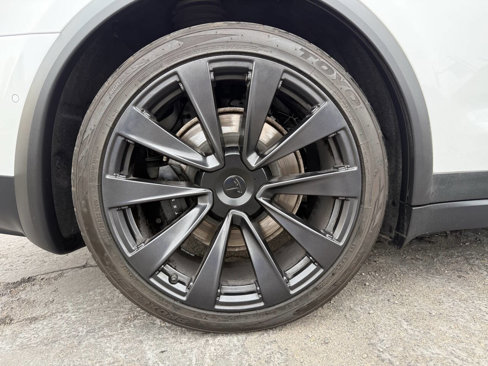 Used 2022 Tesla Model X Plaid image 33