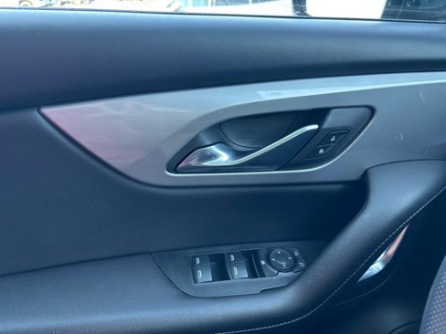 Used 2022 Chevrolet Blazer LT image 21