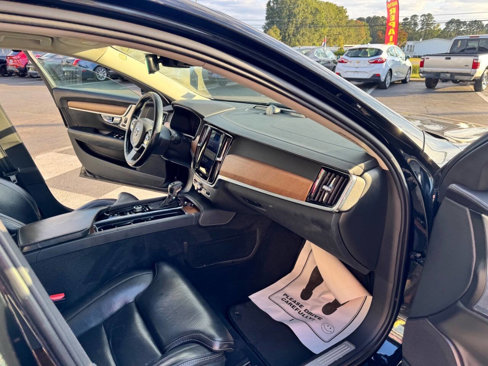 Used 2018 Volvo S90 T6 Inscription image 14