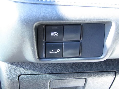 Used 2021 Toyota Highlander XLE image 14