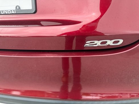 Used 2015 Chrysler 200 Limited image 12
