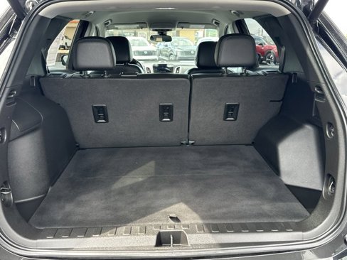 Used 2021 Chevrolet Equinox Premier w/ Redline Edition image 9