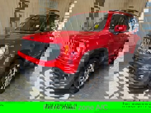 Used 2018 Jeep Renegade Latitude image 5