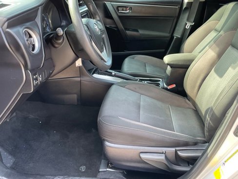 Used 2019 Toyota Corolla LE image 11