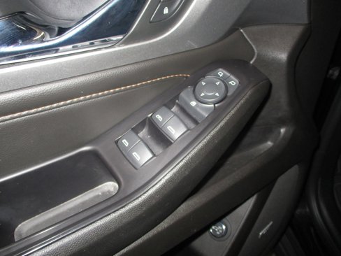 Used 2019 Chevrolet Traverse RS image 25