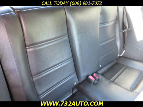 Used 2003 Ford Mustang Premium image 25