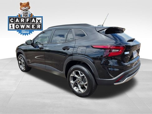 Certified 2024 Chevrolet Trax LT w/ Driver Confidence Package image 5