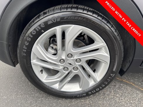 Used 2023 Chevrolet Bolt LT w/ Driver Confidence Package image 9