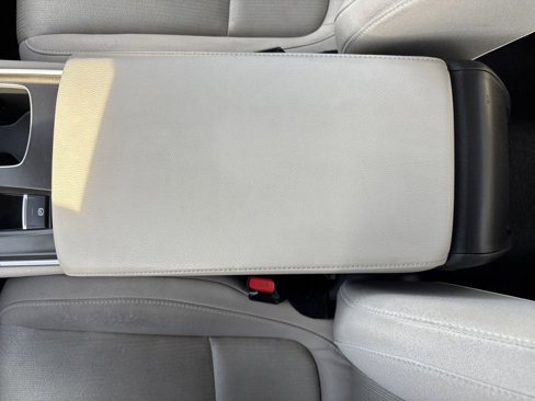 Used 2018 Honda Accord LX image 18