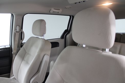 Used 2019 Dodge Grand Caravan SE w/ UConnect Hands-Free Group image 4