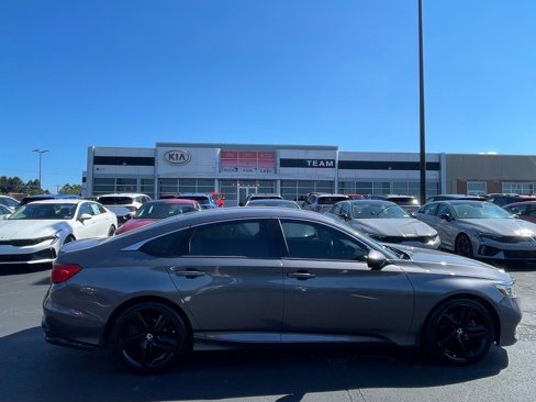 Used 2018 Honda Accord Sport image 8
