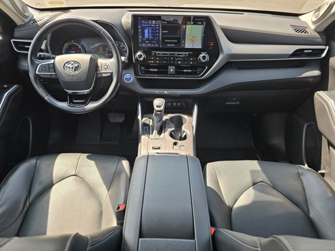 Used 2020 Toyota Highlander Limited image 9