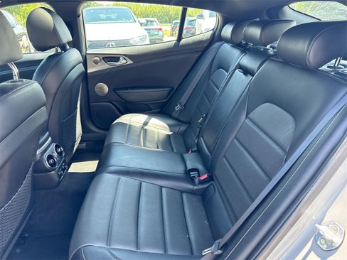 Used 2019 Kia Stinger GT2 image 23