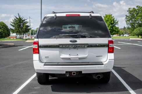 Used 2017 Ford Expedition XLT image 6