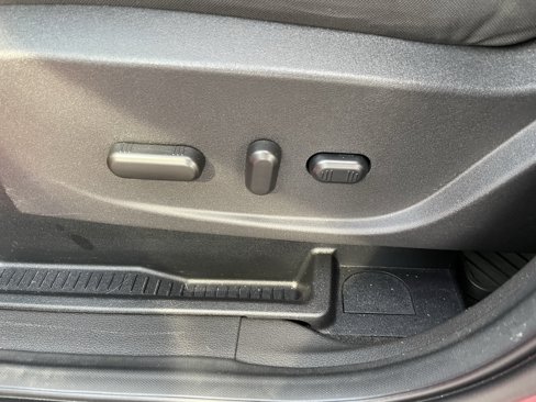 Used 2017 Ford Escape SE image 13