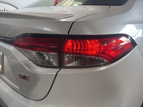 Used 2022 Toyota Corolla SE image 18