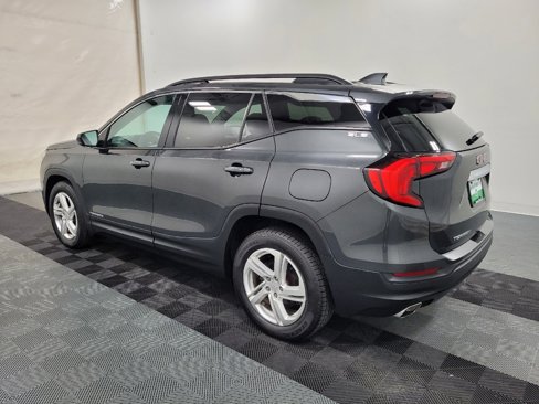 Used 2018 GMC Terrain SLE w/ Driver Convenience Package image 3
