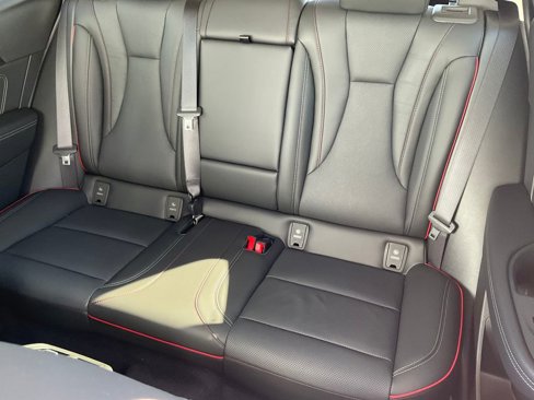 Used 2022 Buick Envision Essence w/ Sport Touring Package image 24