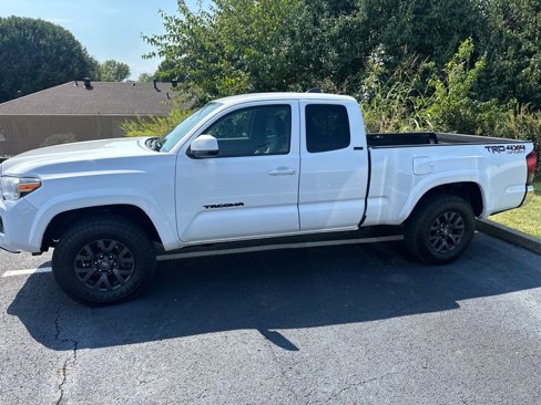Used 2020 Toyota Tacoma SR5 image 4