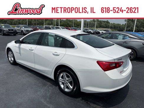 Used 2024 Chevrolet Malibu LT image 2