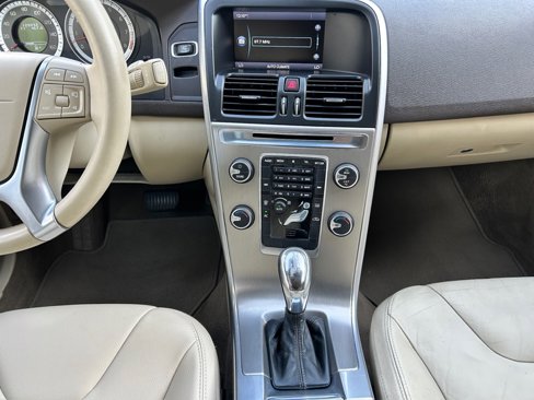 Used 2013 Volvo XC60 3.2 image 19