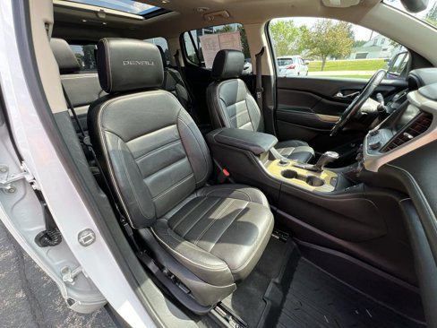 Used 2017 GMC Acadia Denali w/ Technology Package image 28
